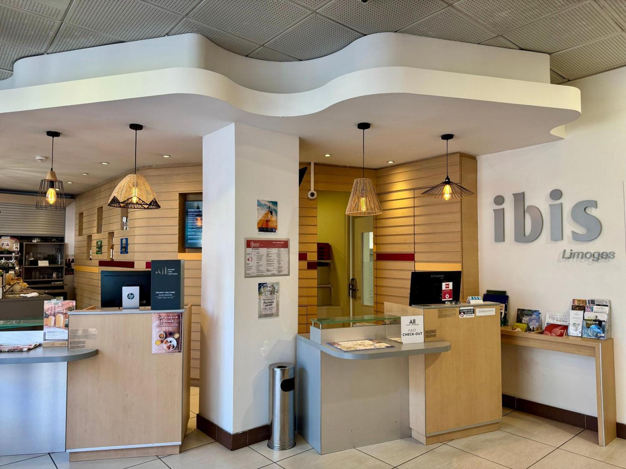 Hotel Ibis Limoges Centre Esterno foto